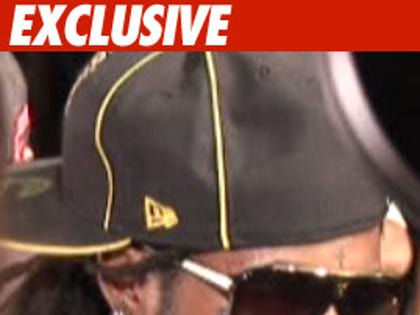 Lil Wayne Arrives at Rikers Island