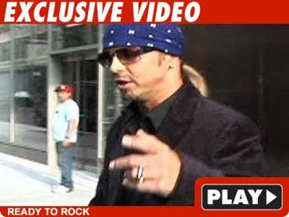 0523_bret_michaels_video_EX_TMZ