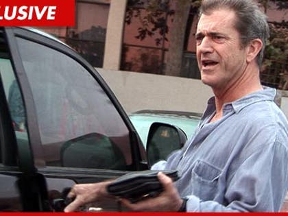 1011_mel_gibson_tmz_EX