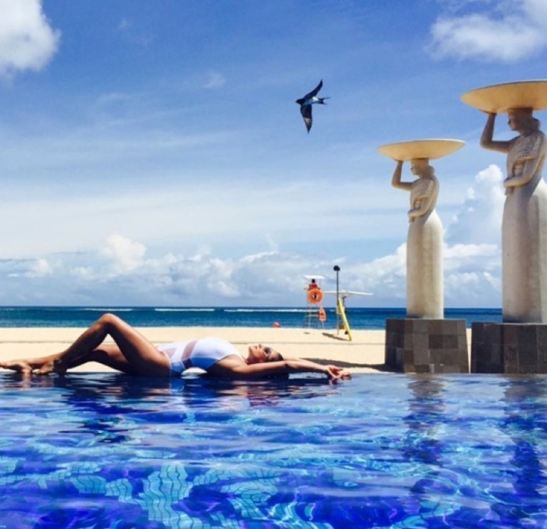 0408_shay_mitchell_sexy00