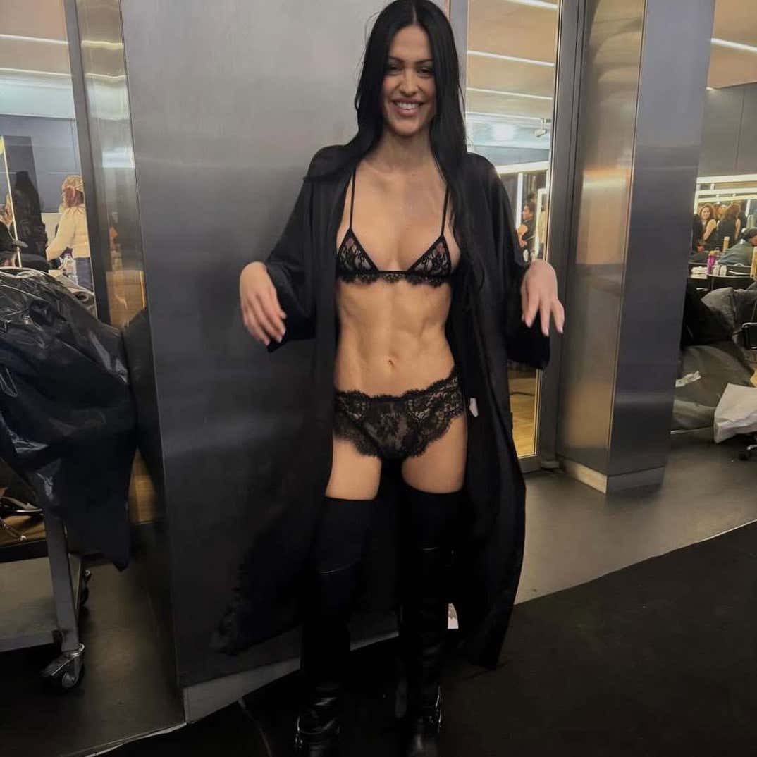 Amelia Gray Hamlin Hot Shots 9