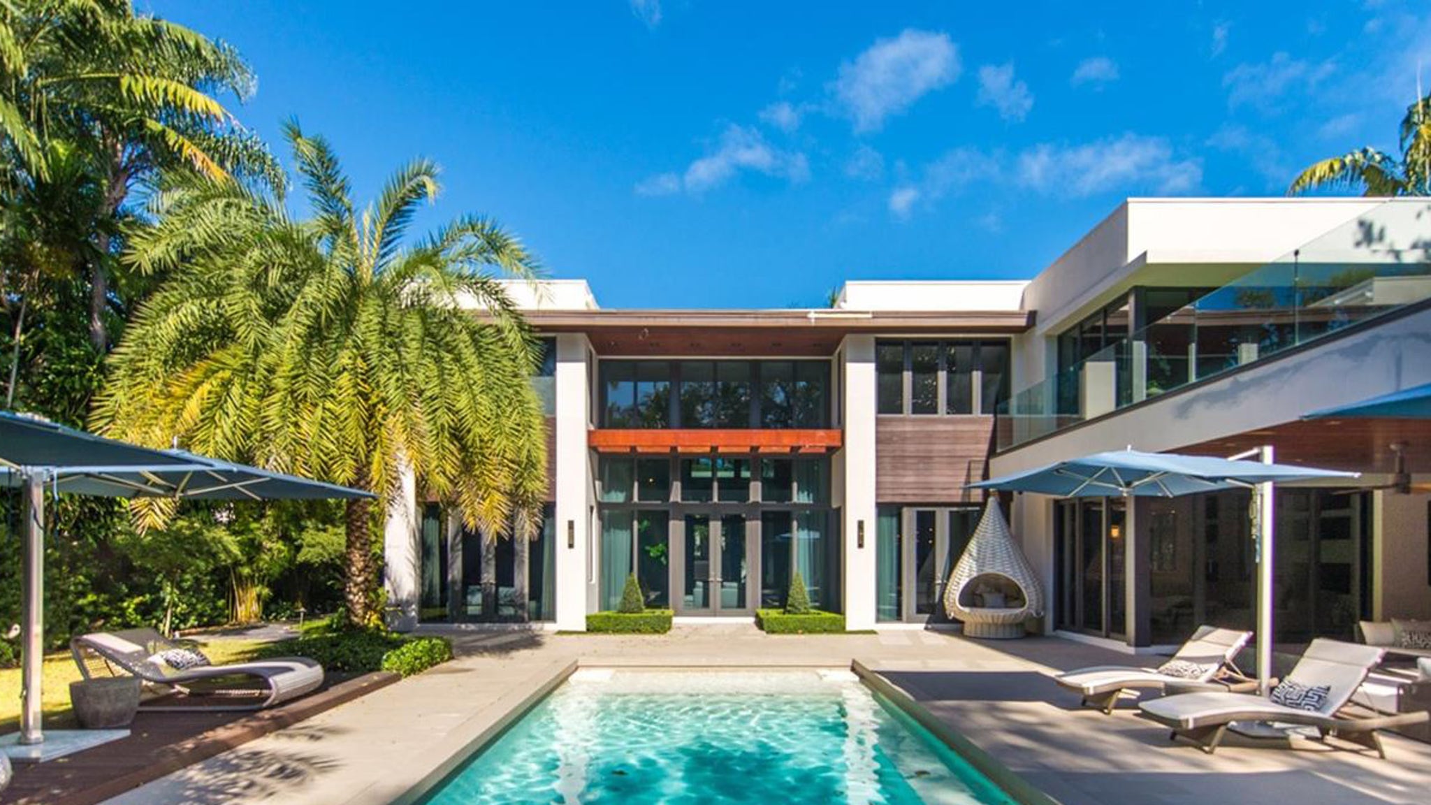 Ozuna Buys Miami Mansion For $5,475,000