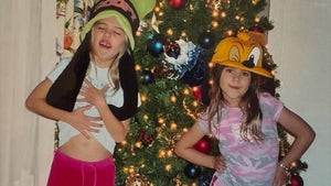 1222-Delilah-Belle-Amelia-Gray-Hamlin-Cute-Kids-hero