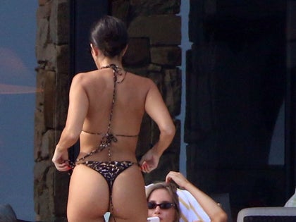 kourtney kardashian bikini booty thong butt photos-02