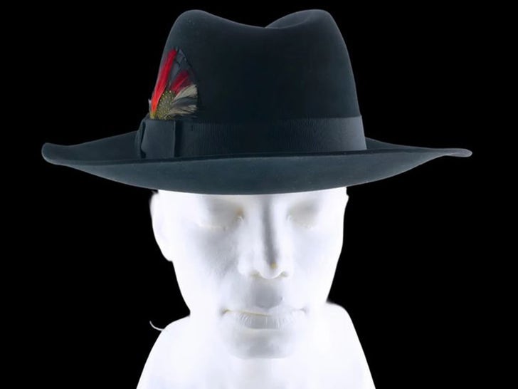 0430-Michael-Jackson-Items-Up-For-Auction-Sub1
