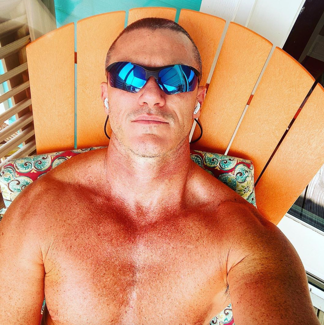 luke-evans-shirtless-hot-photos0