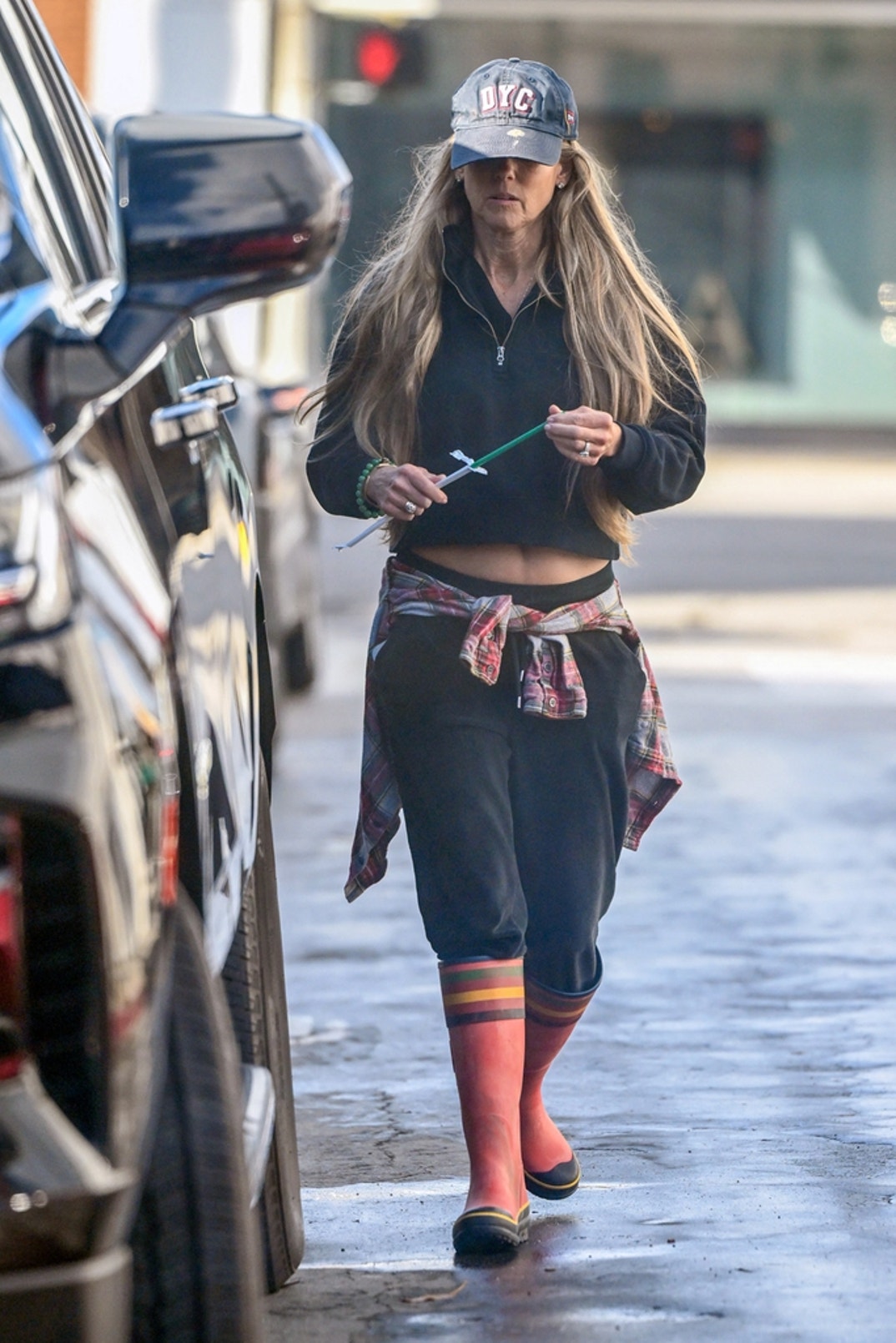 Nicole Curtis Out With Kid 4