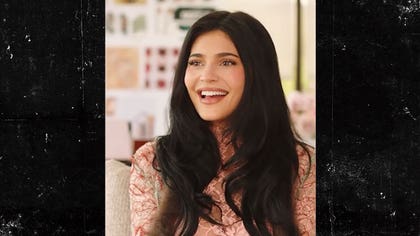 101725_kylie_jenner_kal