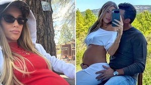 0601-Alex-Cooper-Pregnant-Photos-PRIMARY