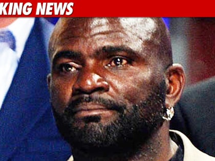 071510_lawrence_taylor_getty_BN