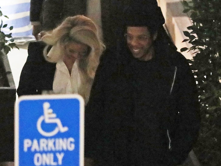 0217-Beyonce-and-Jay-Z-Dinner-SUB-2