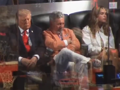 060926 trump falls asleep ptimary