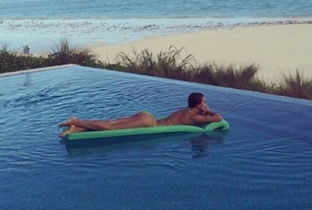 0308_irina_shayk_snaps26