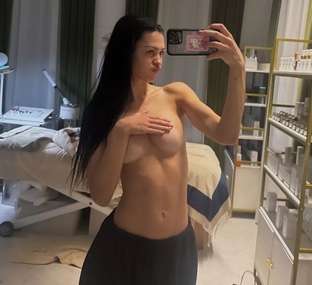 Amelia Gray Hamlin Hot Shots 1