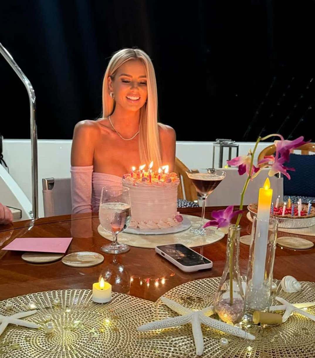 Emma Hernan Bahamas 11