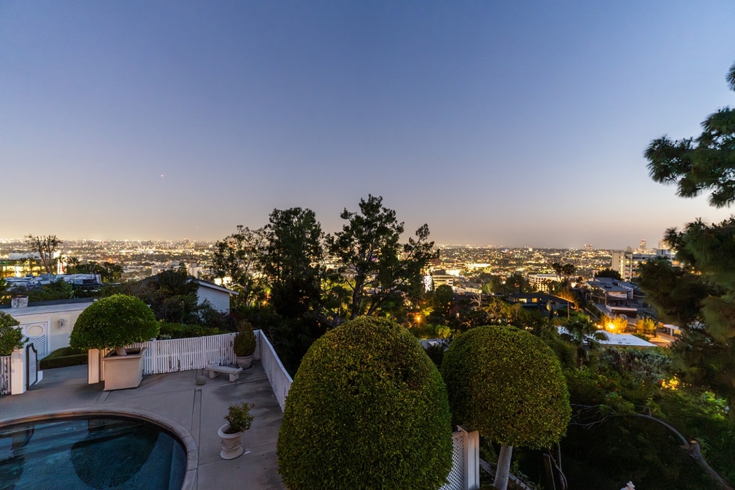 Richard Simmons Hollywood Hills New Photos 39