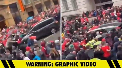 052625_liverpool_parade_kal