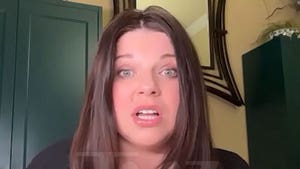 032126_amy_duggar_primary