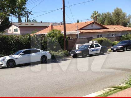0603-miley-cyrus-maserati-01