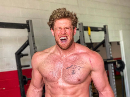 jj-watt-ripped-hot-photos6