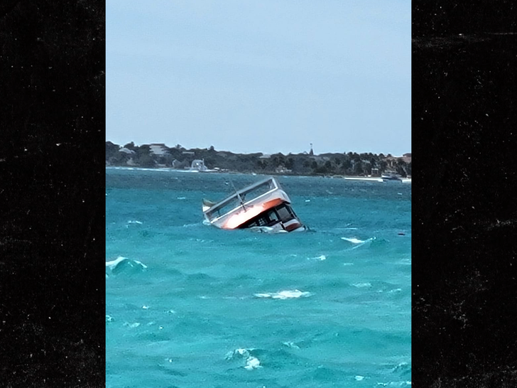 boat sinks bahamas