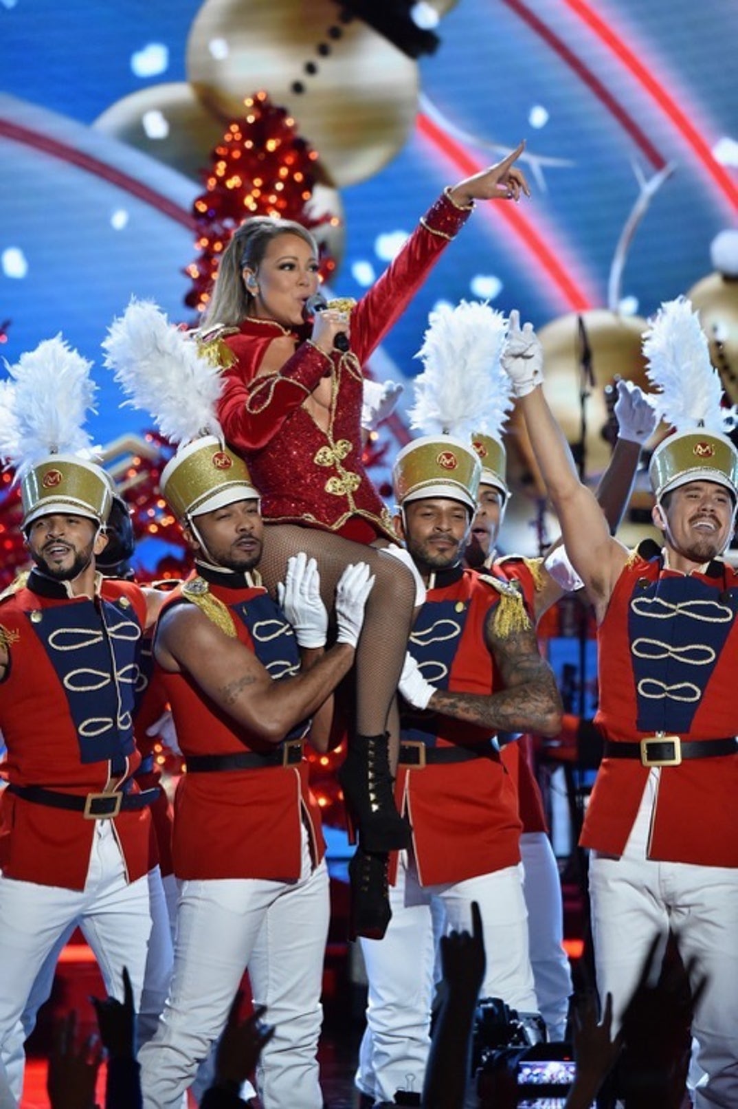 mariah_carey_performance_photos12