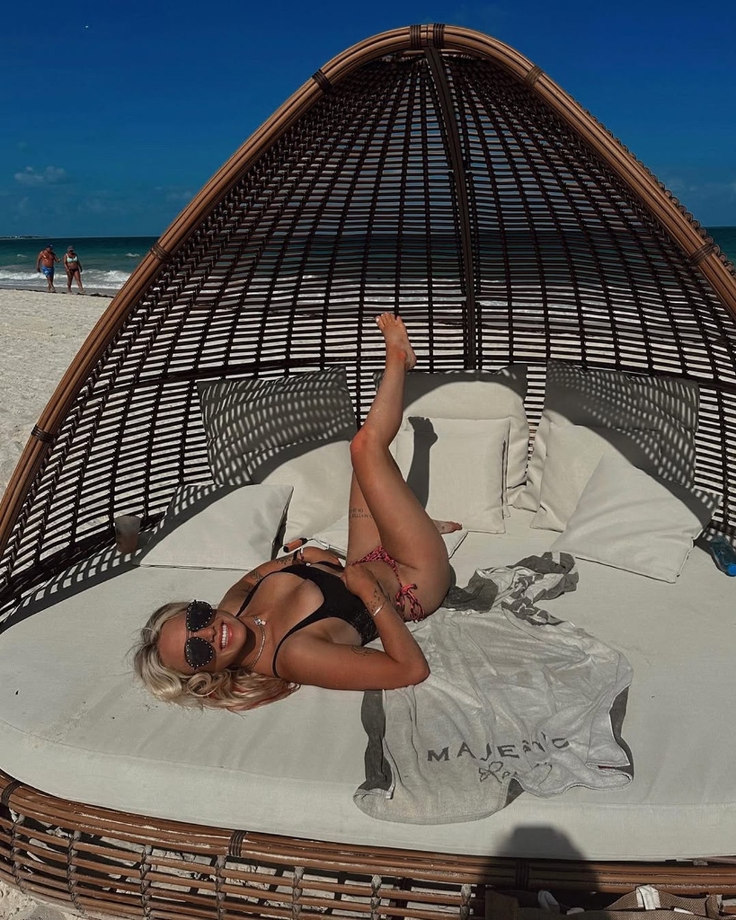 Chloe Calandra Hot Shots 11