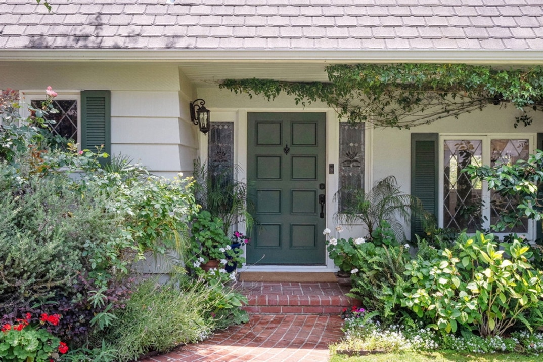 Charlotte Ross Studio City Home For Sale 4