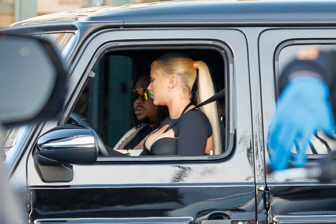 labama Barker Butt Outfit 
Meredith Vieira NYC Townhouse 1