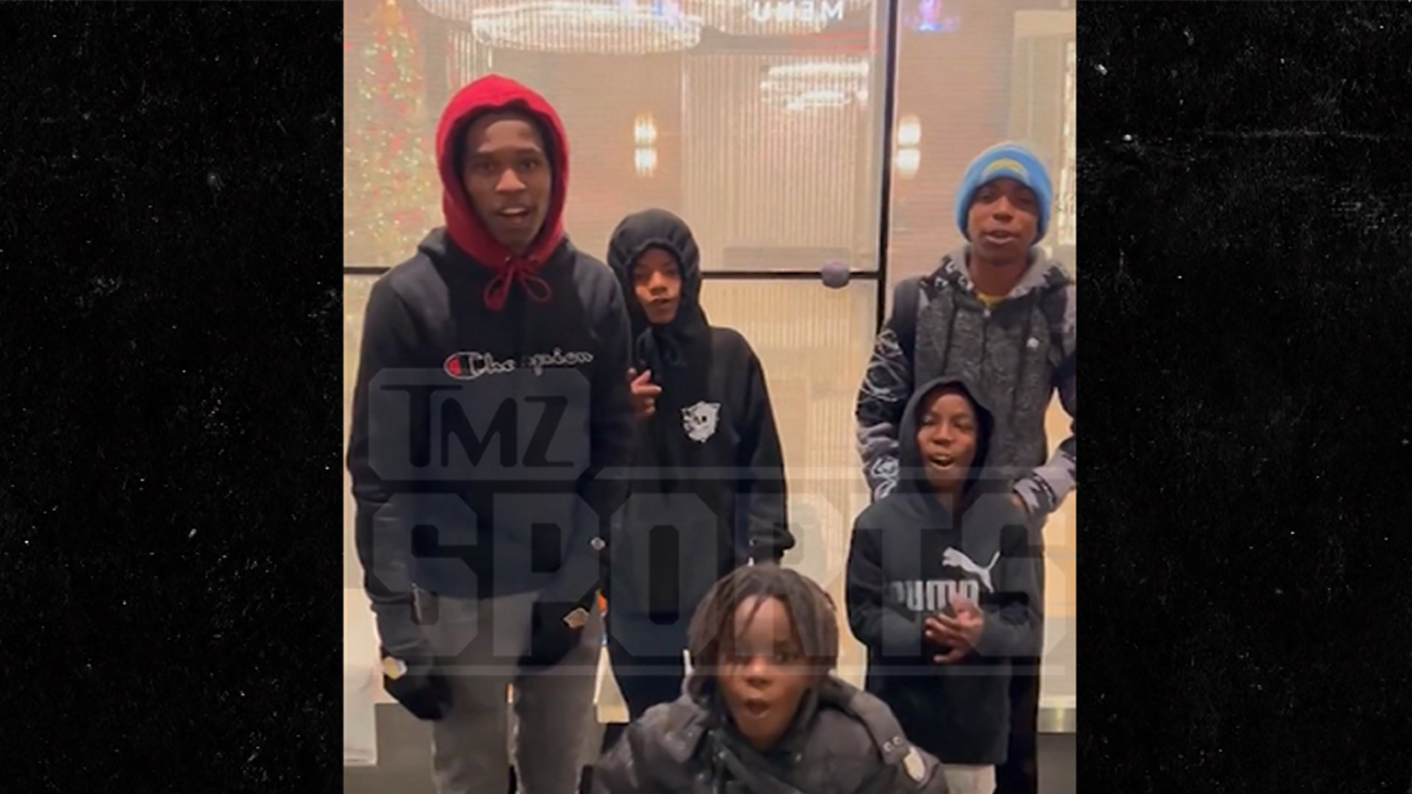 Floyd Mayweather Hands Out $1,000 To Five Kids For Early Christmas Present thumbnail