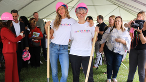 Gisele Bündchen Donates $1 Million to Miami Women's Shelter For Children's Center