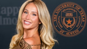 Alix Earle ut austin getty