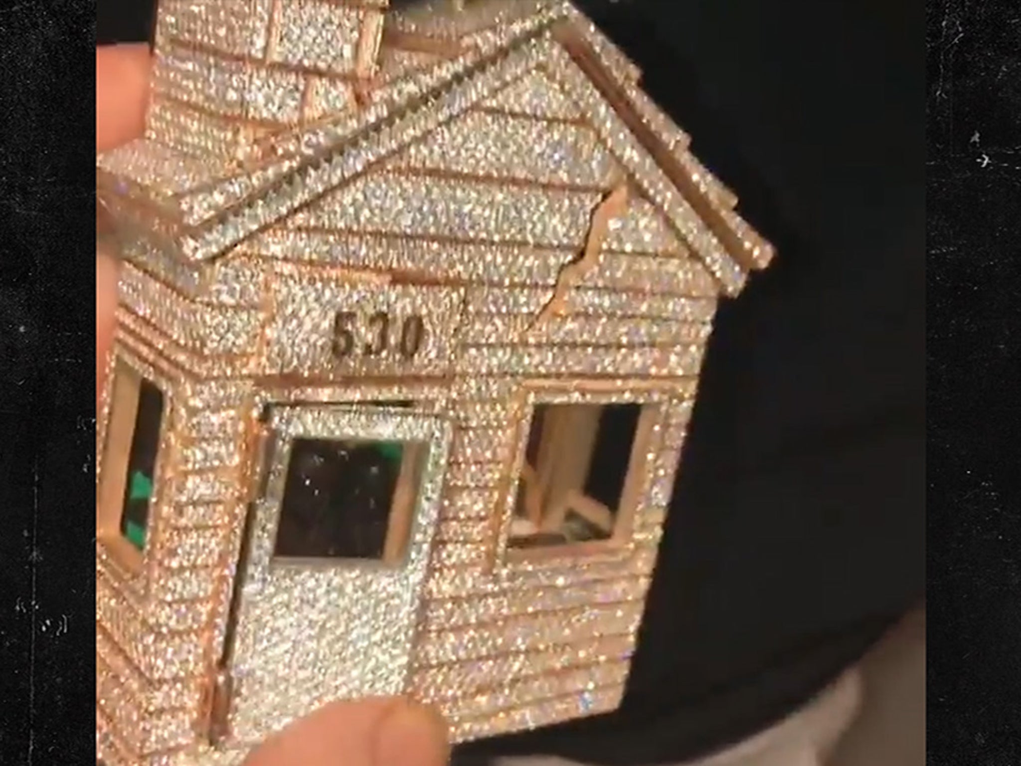 Offset S Trap House Chain From Cardi B Worth 250k