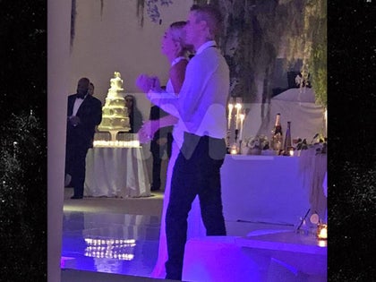 1001-Justin-Hailey-Bieber-Wedding-instagram-photos-primary-v2