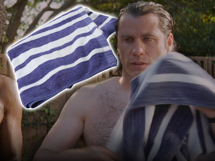 main-john-travolta-towel-propstore-Miramax-Films-1