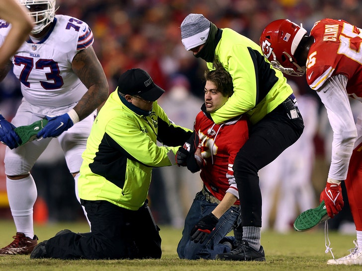 Fan runs onto field during Chiefs-Bills game over $1,000 bet, is later  arrested 