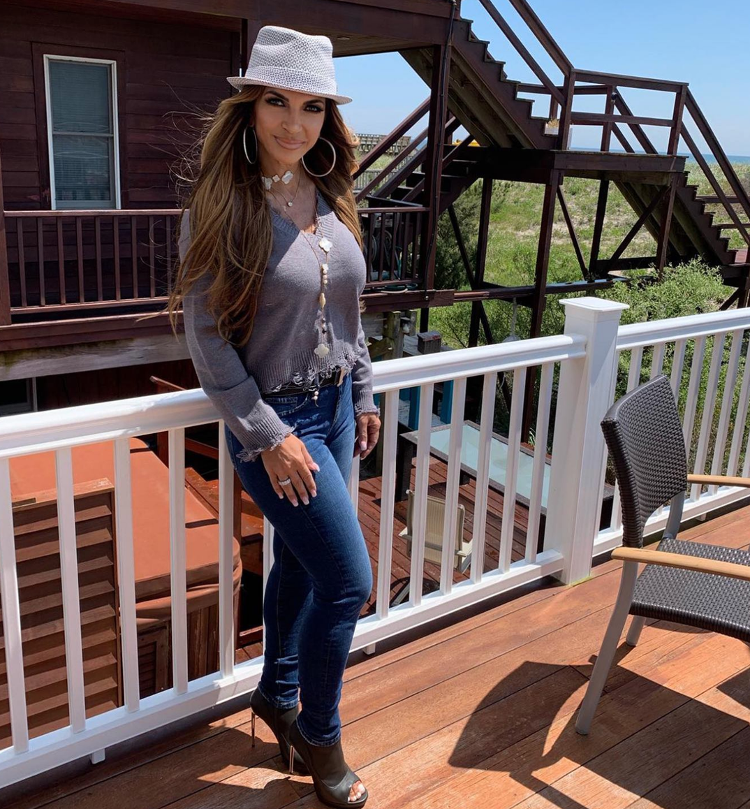 TERESA GIUDICE  16