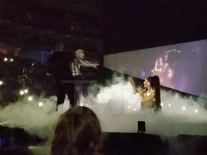 030217_ariana_grande_primary