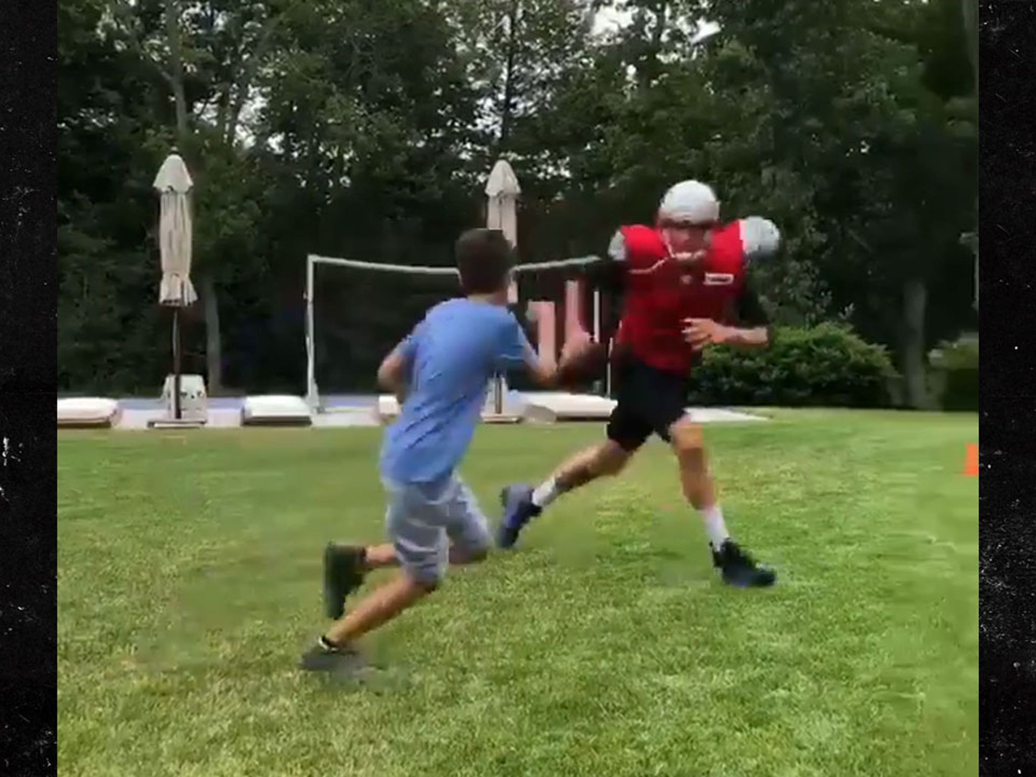 Tom Brady's 15-year-old son, Jack, channels Bucs QB at practice