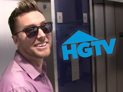 0808-lance-bass-tmz02