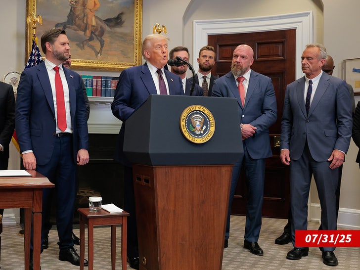 Donald Trump JD Van Van Triple 2