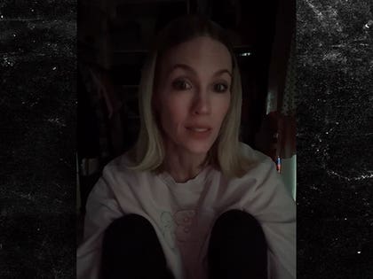 120525_january_jones_kal