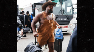 Lions' Benito Jones Rocks Incredible Overalls 'Fit To 'Thursday Night Football'