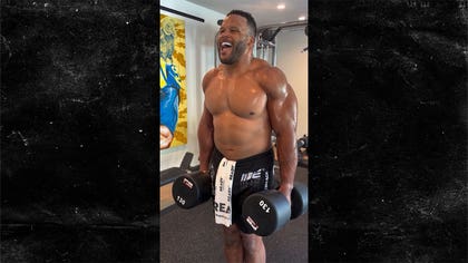 100925_aaron_donald_kal