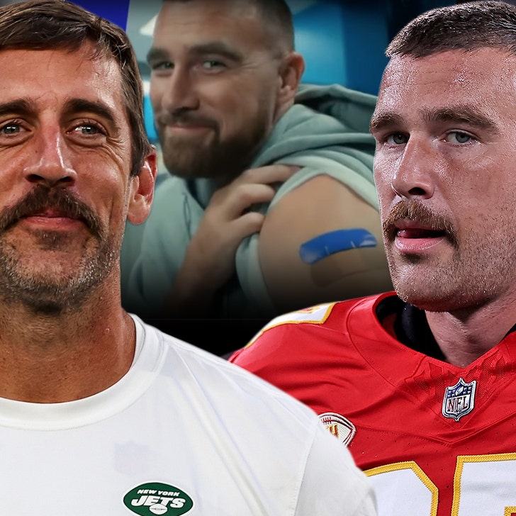 Moments After Crazy Game, Vocal Aaron Rodgers Bashes Travis Kelce in Two  Words - EssentiallySports