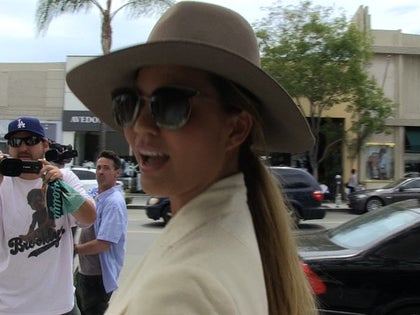 070215_chrissy_teigan_primary