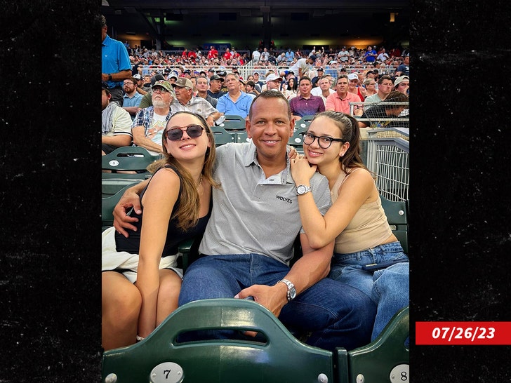 alex rodriguez and daughters