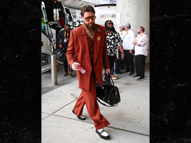 Travis Kelce comes style