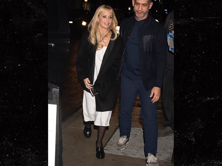 Sarah-Michelle-Gellar-backgrid-1