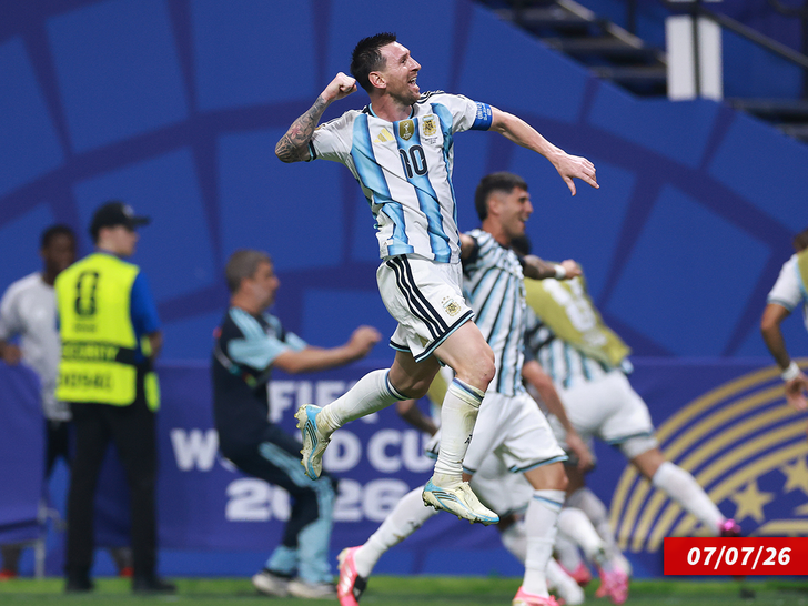 sub lionel messi getty 1